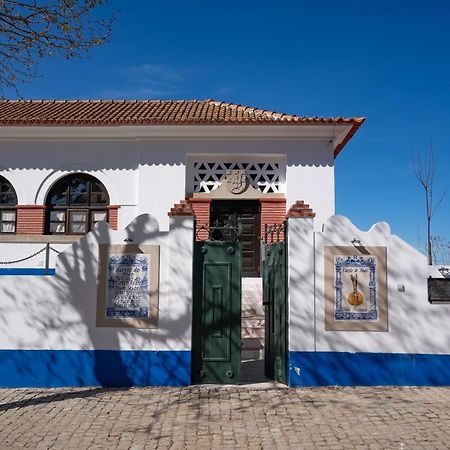Bed and Breakfast Escola Do Fado Vila Fernando  Zewnętrze zdjęcie